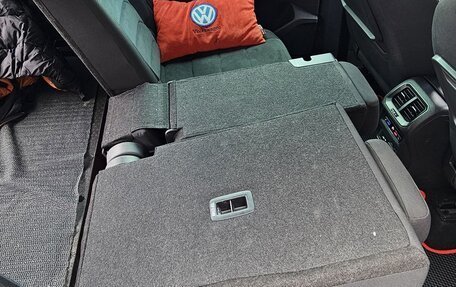 Volkswagen Tiguan II, 2018 год, 2 950 000 рублей, 12 фотография