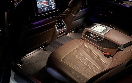 BMW 7 серия, 2016 год, 3 850 000 рублей, 8 фотография