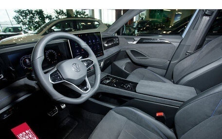 Volkswagen Tiguan, 2024 год, 5 190 000 рублей, 13 фотография