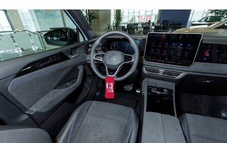 Volkswagen Tiguan, 2024 год, 5 190 000 рублей, 20 фотография