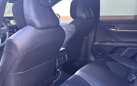 Toyota Camry, 2021 год, 3 600 000 рублей, 5 фотография