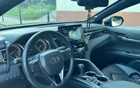 Toyota Camry, 2021 год, 3 600 000 рублей, 4 фотография