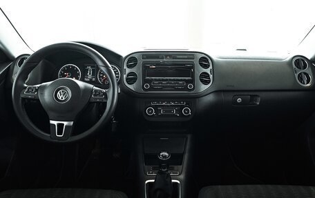 Volkswagen Tiguan I, 2012 год, 965 000 рублей, 13 фотография