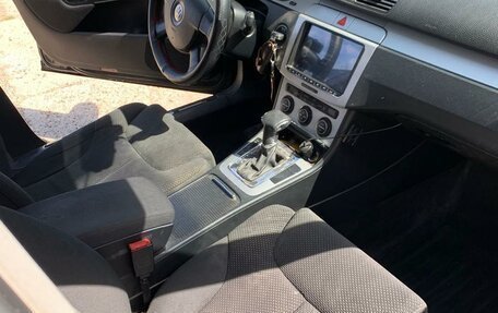Volkswagen Passat B6, 2007 год, 650 000 рублей, 2 фотография