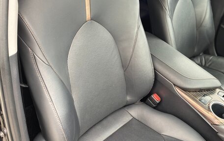 Toyota Camry, 2019 год, 2 900 000 рублей, 15 фотография