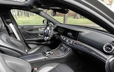 Mercedes-Benz E-Класс AMG, 2018 год, 7 990 000 рублей, 25 фотография