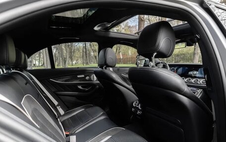 Mercedes-Benz E-Класс AMG, 2018 год, 7 990 000 рублей, 27 фотография