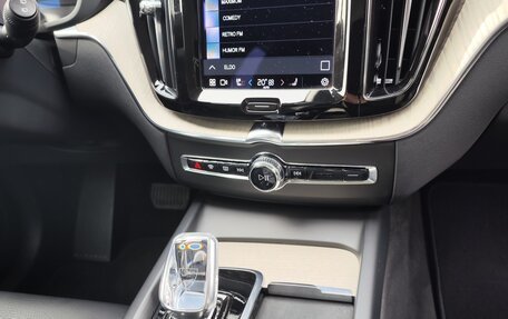 Volvo XC60 II, 2021 год, 5 000 000 рублей, 7 фотография