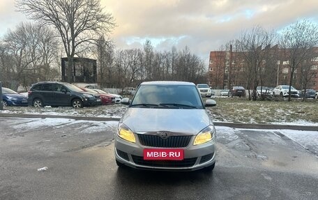 Skoda Fabia II, 2014 год, 590 000 рублей, 2 фотография