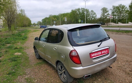 Daihatsu Sirion, 1999 год, 365 000 рублей, 2 фотография