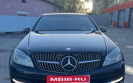 Mercedes-Benz C-Класс, 2010 год, 950 000 рублей, 2 фотография