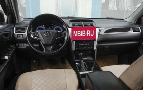 Toyota Camry, 2016 год, 1 849 000 рублей, 6 фотография