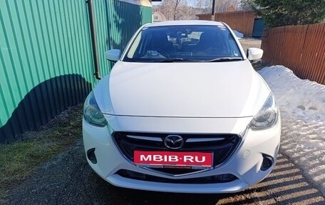 Mazda Demio IV, 2016 год, 1 250 000 рублей, 1 фотография