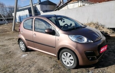 Peugeot 107 I рестайлинг, 2013 год, 680 000 рублей, 1 фотография