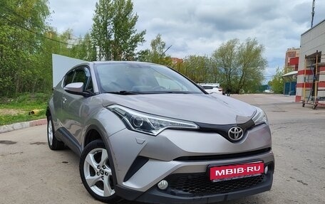 Toyota C-HR I рестайлинг, 2019 год, 1 950 000 рублей, 1 фотография