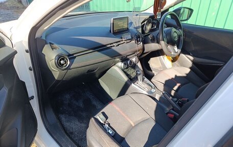 Mazda Demio IV, 2016 год, 1 250 000 рублей, 2 фотография