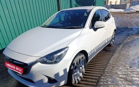 Mazda Demio IV, 2016 год, 1 250 000 рублей, 3 фотография