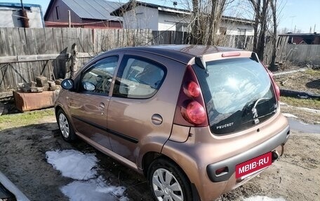 Peugeot 107 I рестайлинг, 2013 год, 680 000 рублей, 4 фотография