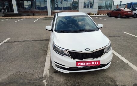 KIA Rio III рестайлинг, 2017 год, 840 000 рублей, 2 фотография