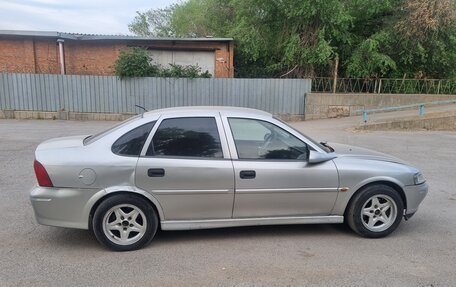 Opel Vectra B рестайлинг, 2000 год, 180 000 рублей, 3 фотография
