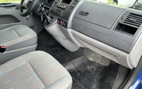 Volkswagen Transporter T5 рестайлинг, 2005 год, 1 400 000 рублей, 15 фотография