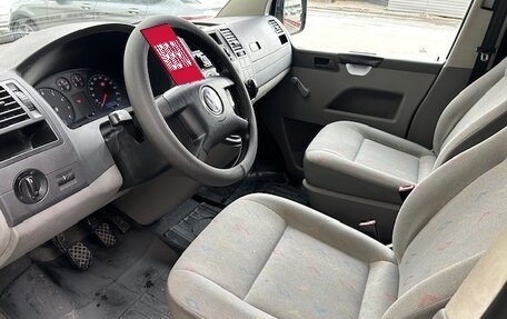 Volkswagen Transporter T5 рестайлинг, 2005 год, 1 400 000 рублей, 10 фотография