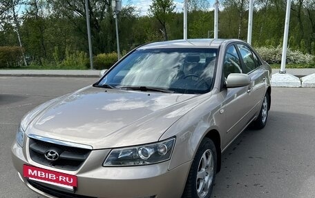 Hyundai Sonata VI, 2005 год, 750 000 рублей, 2 фотография