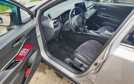 Toyota C-HR I рестайлинг, 2019 год, 1 950 000 рублей, 6 фотография