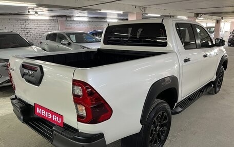 Toyota Hilux VIII, 2020 год, 5 450 000 рублей, 6 фотография