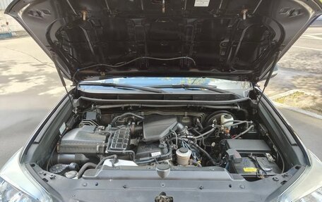 Toyota Land Cruiser Prado 150 рестайлинг 2, 2014 год, 3 300 000 рублей, 7 фотография