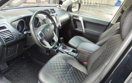 Toyota Land Cruiser Prado 150 рестайлинг 2, 2014 год, 3 300 000 рублей, 3 фотография