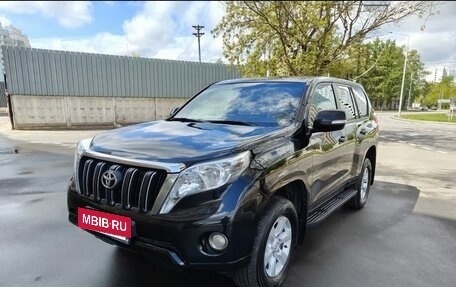 Toyota Land Cruiser Prado 150 рестайлинг 2, 2014 год, 3 300 000 рублей, 2 фотография