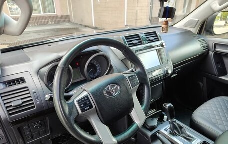 Toyota Land Cruiser Prado 150 рестайлинг 2, 2014 год, 3 300 000 рублей, 9 фотография
