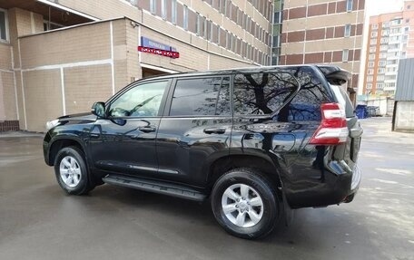 Toyota Land Cruiser Prado 150 рестайлинг 2, 2014 год, 3 300 000 рублей, 19 фотография
