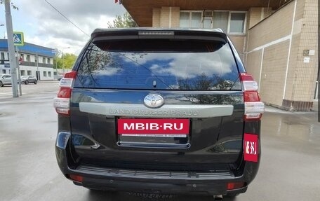 Toyota Land Cruiser Prado 150 рестайлинг 2, 2014 год, 3 300 000 рублей, 11 фотография