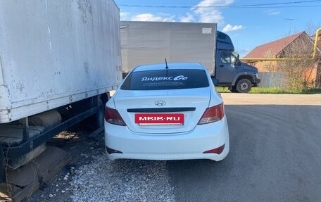 Hyundai Solaris II рестайлинг, 2014 год, 399 000 рублей, 2 фотография
