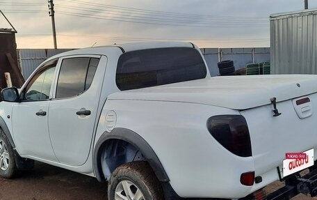 Mitsubishi L200 IV рестайлинг, 2008 год, 800 000 рублей, 4 фотография