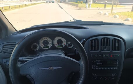 Chrysler Town & Country IV, 2004 год, 777 000 рублей, 10 фотография