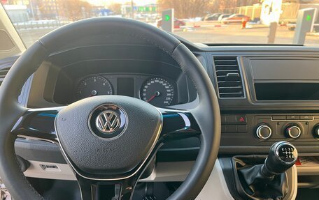 Volkswagen Transporter T6 рестайлинг, 2015 год, 1 870 000 рублей, 13 фотография