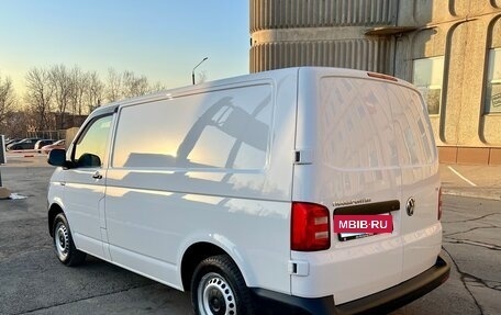 Volkswagen Transporter T6 рестайлинг, 2015 год, 1 870 000 рублей, 7 фотография