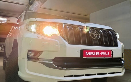 Toyota Land Cruiser Prado 150 рестайлинг 2, 2021 год, 6 577 000 рублей, 6 фотография
