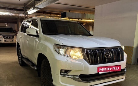 Toyota Land Cruiser Prado 150 рестайлинг 2, 2021 год, 6 577 000 рублей, 5 фотография