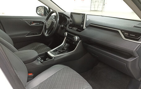 Toyota RAV4, 2021 год, 3 499 950 рублей, 11 фотография
