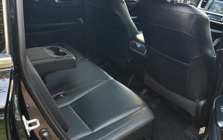Toyota Highlander III, 2019 год, 3 590 000 рублей, 6 фотография