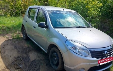 Renault Sandero I, 2014 год, 870 000 рублей, 2 фотография
