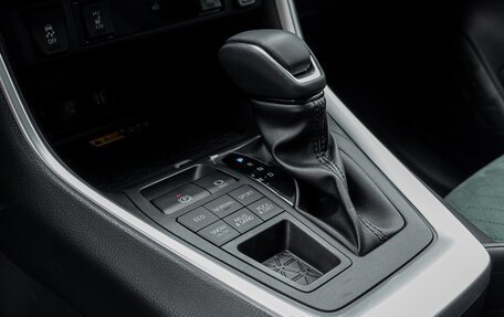 Toyota RAV4, 2025 год, 4 044 000 рублей, 21 фотография