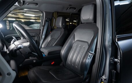 Land Rover Defender II, 2021 год, 8 000 000 рублей, 13 фотография