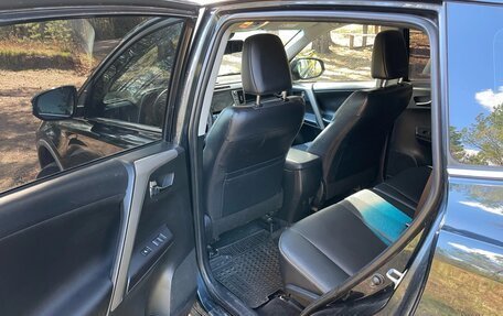 Toyota RAV4, 2017 год, 2 470 000 рублей, 10 фотография