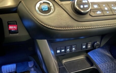 Toyota RAV4, 2017 год, 2 470 000 рублей, 13 фотография