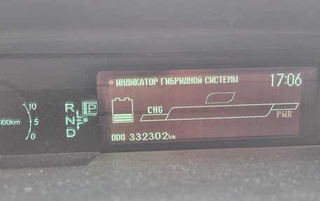 Toyota Prius, 2010 год, 1 350 000 рублей, 10 фотография